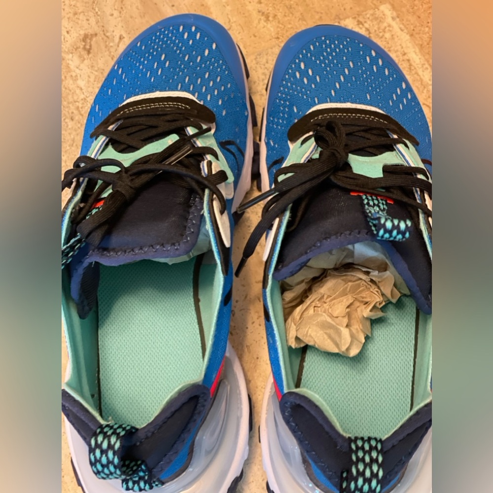 Women’s tennis shoes - Picture 8 of 8